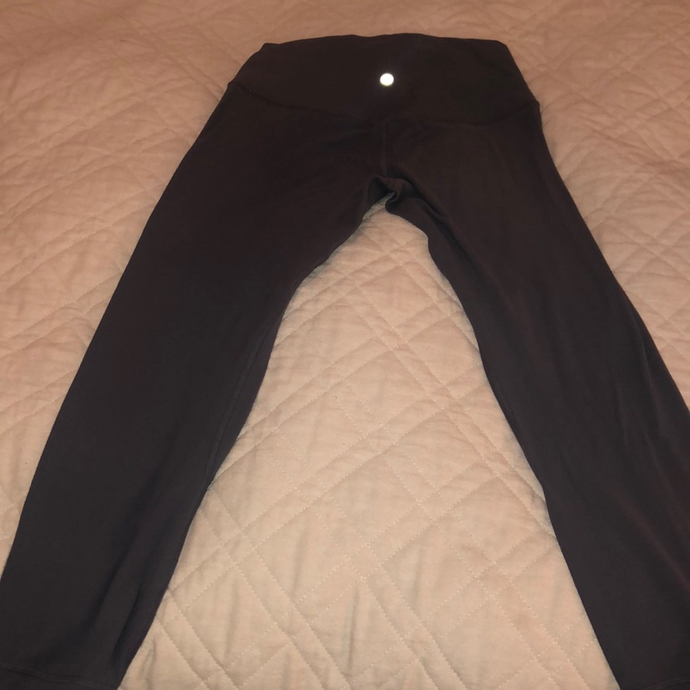 grey cropped lululemon align leggings